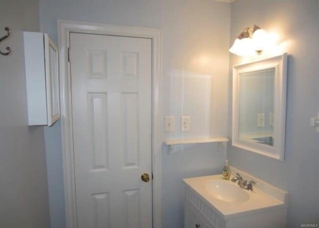 Building Photo - 3456 Harrison Rd