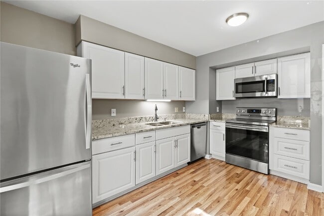 Building Photo - 1707 Thorny Briar Dr