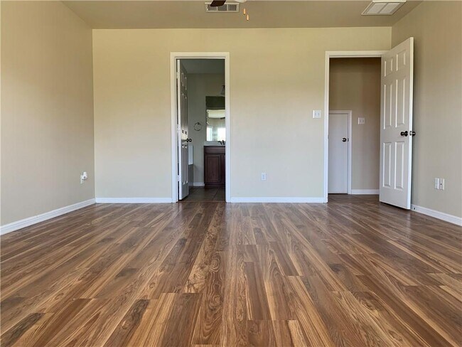 Building Photo - 151 Chickadee Cove