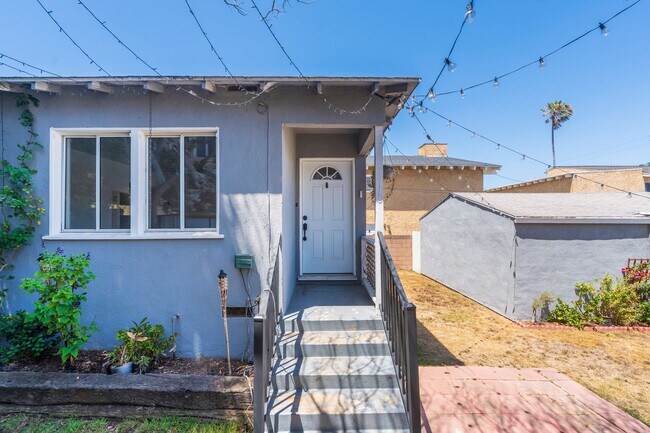 Building Photo - 1710 Marshallfield Ln
