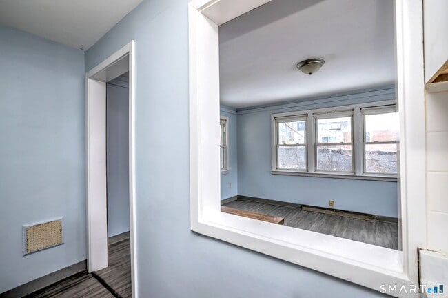 Building Photo - 106 Higbie Dr