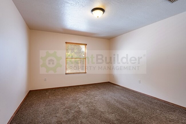 Building Photo - 9404 Endee Rd NW