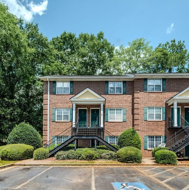 Building Photo - Fully Furnished 2 Bedroom, 2.5 Bath Townhome Near UGA – Move-In Ready!