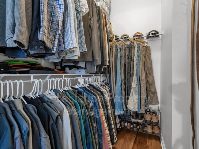 Building Photo - 4852 Eisenhower Ave