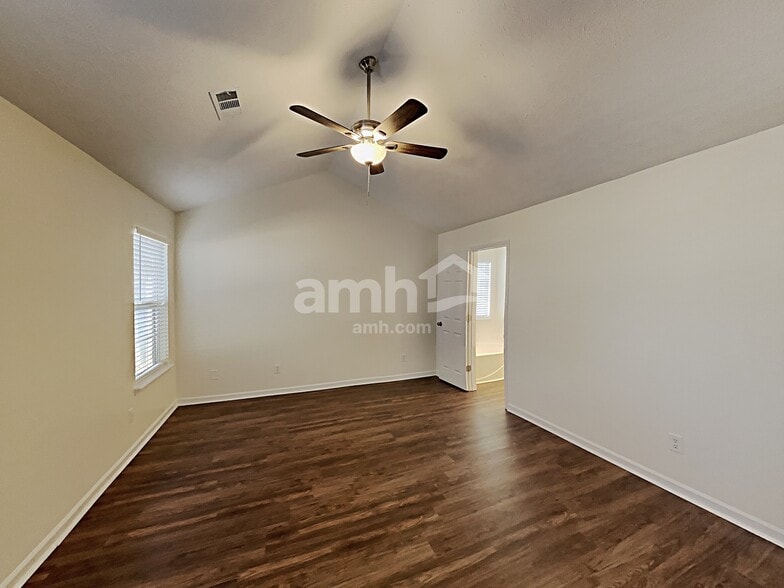 Building Photo - 4618 Noah Overlook W