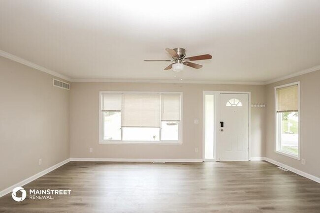 Building Photo - 410 N EUGENE FIELD RD, CLAYCOMO, MO 64119