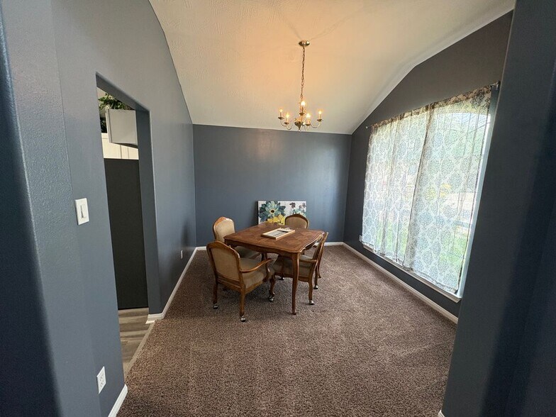Building Photo - 2403 Orchard Run Way