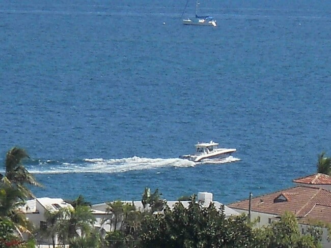 Building Photo - 3020 NE 32nd Ave