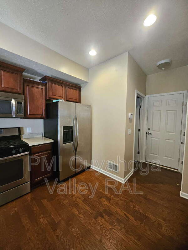 Building Photo - 4046 Gardiner Run