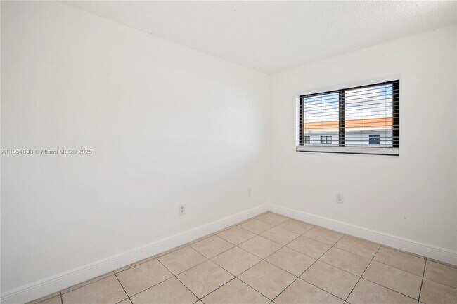 Building Photo - 11098 SW 107th St
