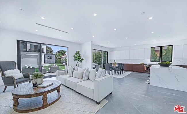 Building Photo - 4710 Berryman Ave