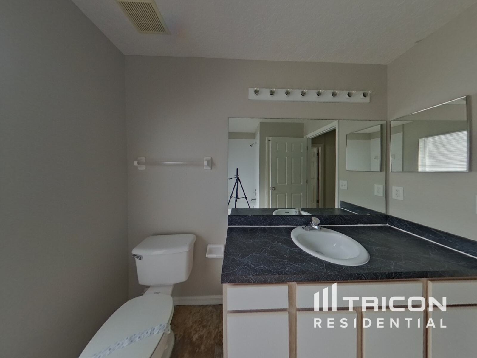 Building Photo - 2684 Willow Glen Cir