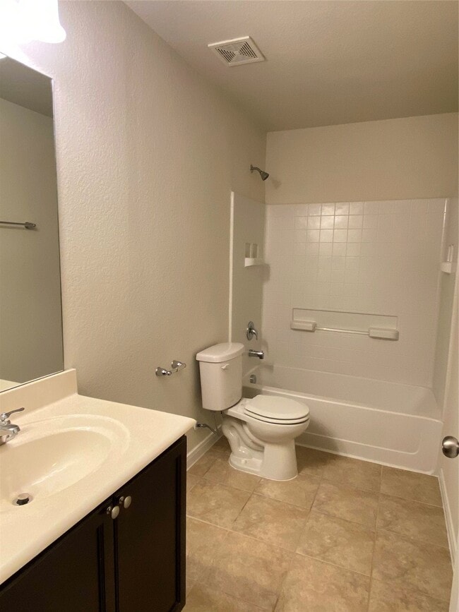 Building Photo - 819 Messina Ln