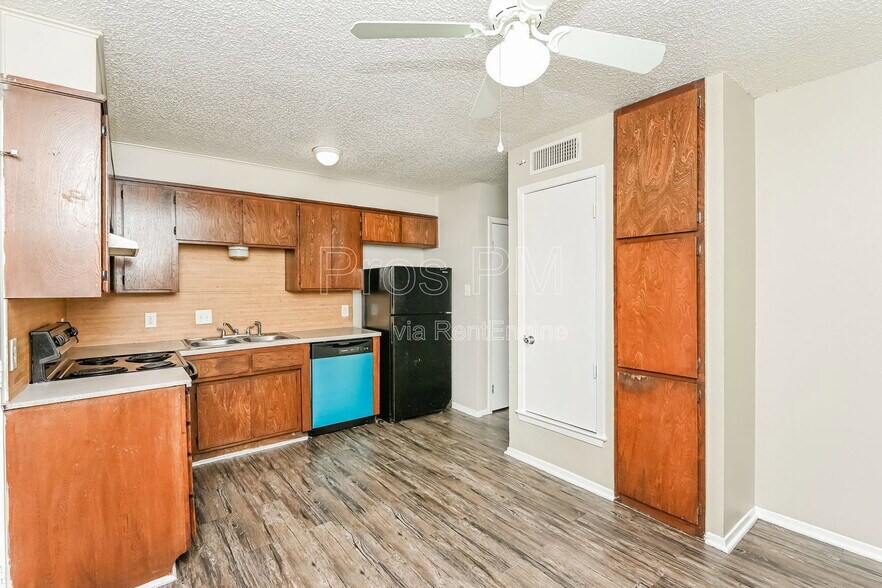 Building Photo - 3807 Coates Cir