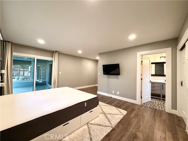 Building Photo - 9912 Newcomb Ave