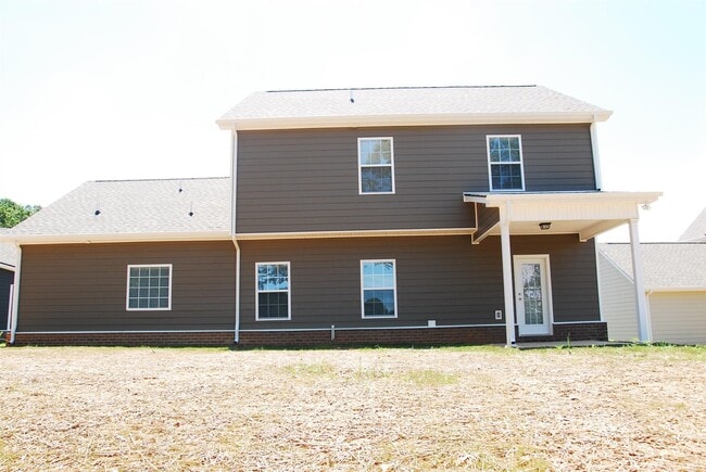Building Photo - **PRICE DROP + 1 MONTH FREE RENT (approved...