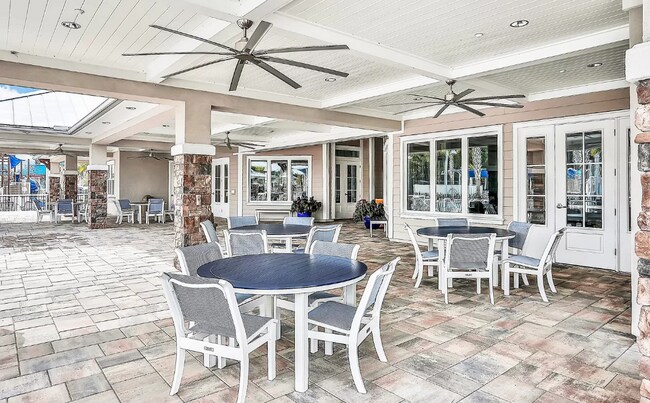 Building Photo - 572 Silver Landing Dr