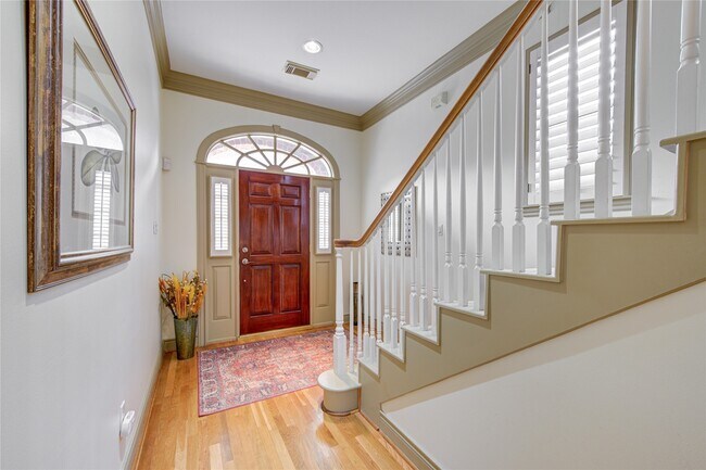 Building Photo - 6811 Staffordshire Blvd