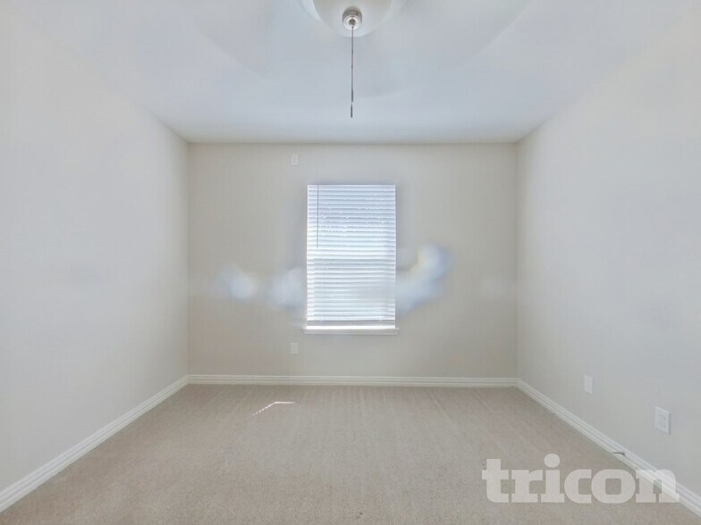 Building Photo - 1625 Emily Ln