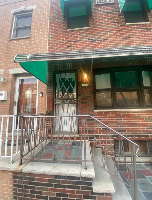 Primary Photo - 2539 S Sartain St