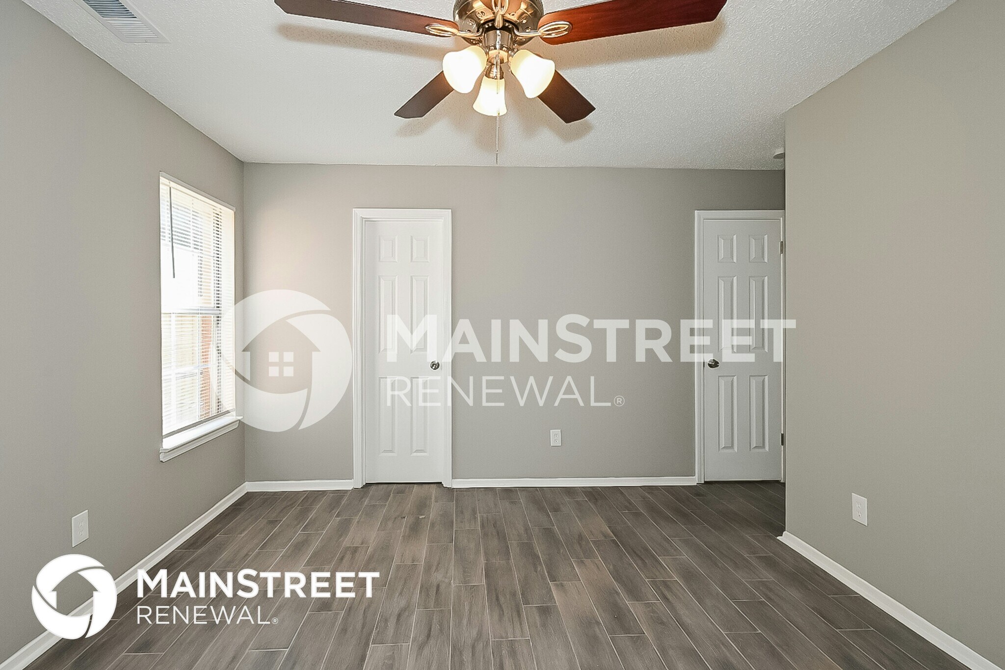 Building Photo - 4568 Summer Creek N