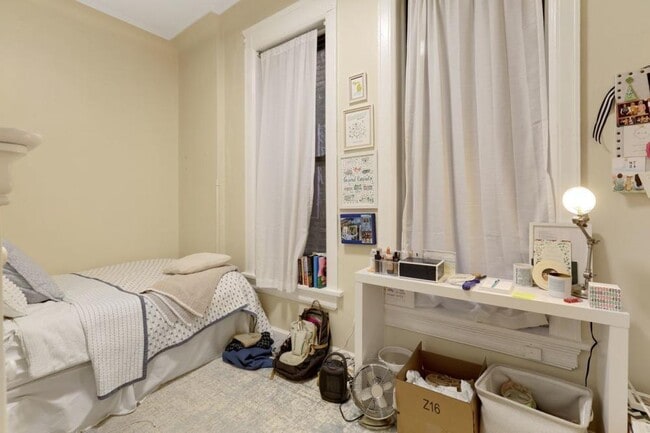 Building Photo - 3 bedroom in Chicago IL 60614