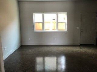 Building Photo - Harve Ave - Duplex