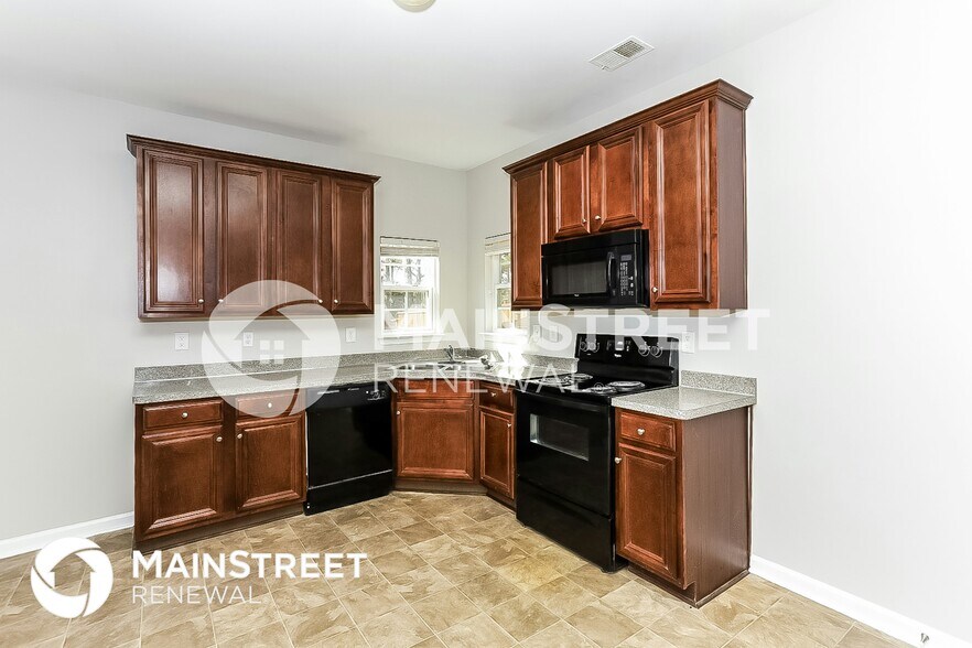 Building Photo - 5118 Upper Elm St