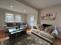 Building Photo - 358 Hunnewell St