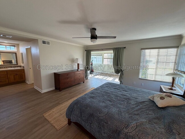 Building Photo - 237 Novara Dr