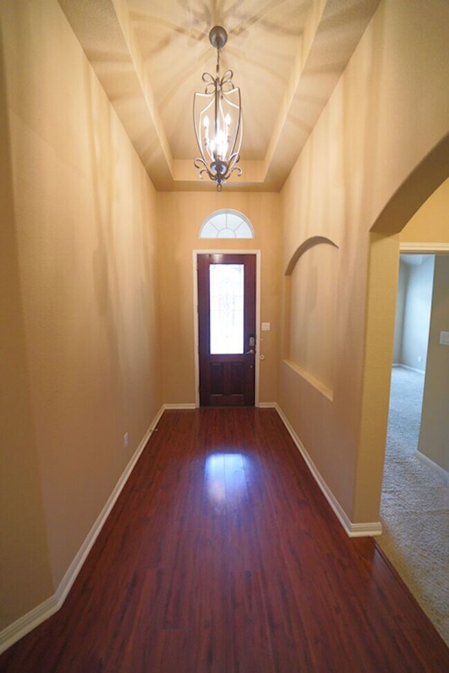 Building Photo - Beautiful Home Now Available in the Covete...