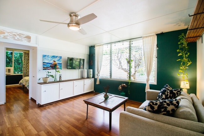 Building Photo - 3810 Leahi Ave