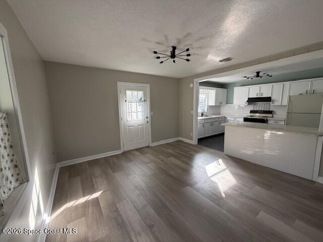 Building Photo - 1925 Buffalo Rd