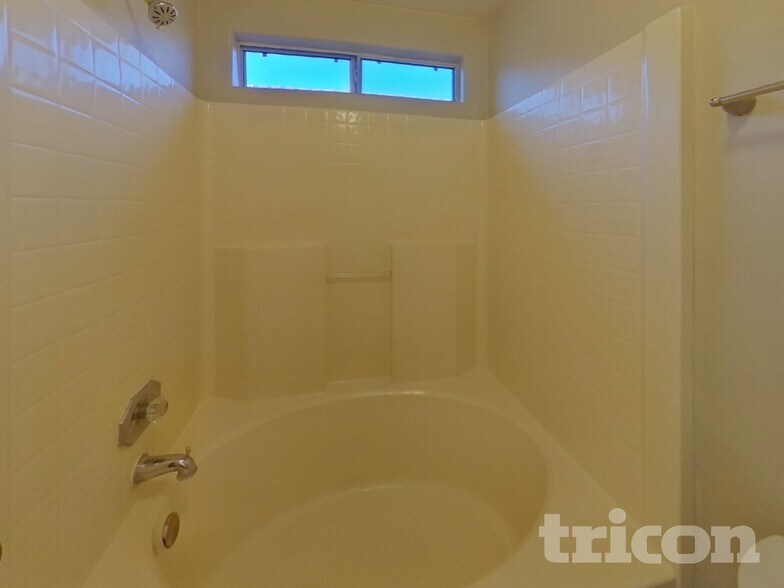 Building Photo - 21619 N 29th Dr