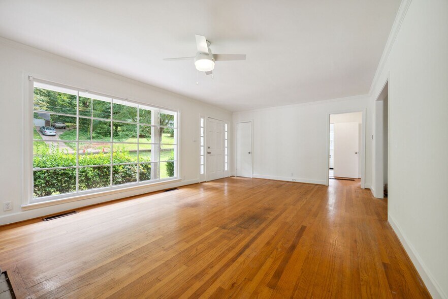 Building Photo - 2264 Red Mountain Terrace S