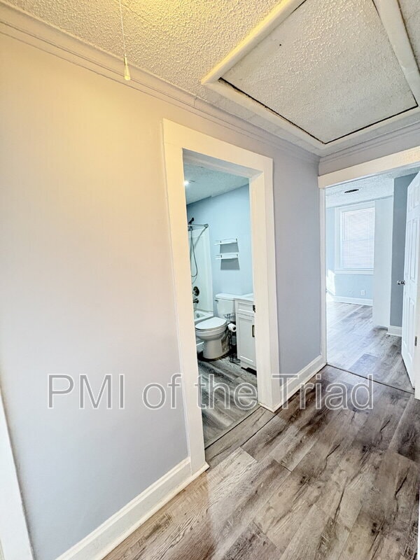 Building Photo - 317 Woodbury St