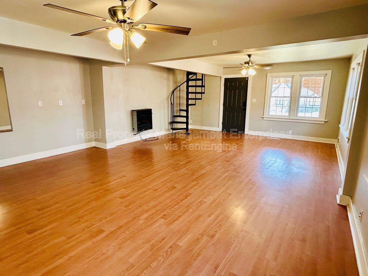 Building Photo - 2519 W Park Pl