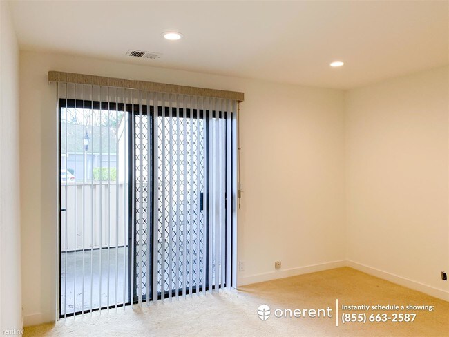 Building Photo - 3 br, 2 bath Condo - 2490 Golf Links Cir -