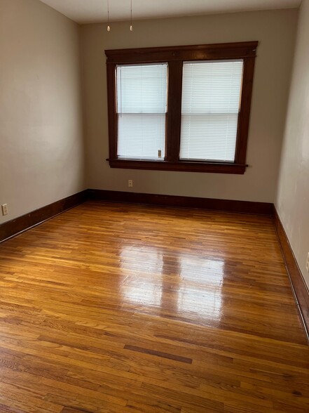 Building Photo - 114 N Kimball St