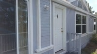Building Photo - Three Bedroom House in Rafter J