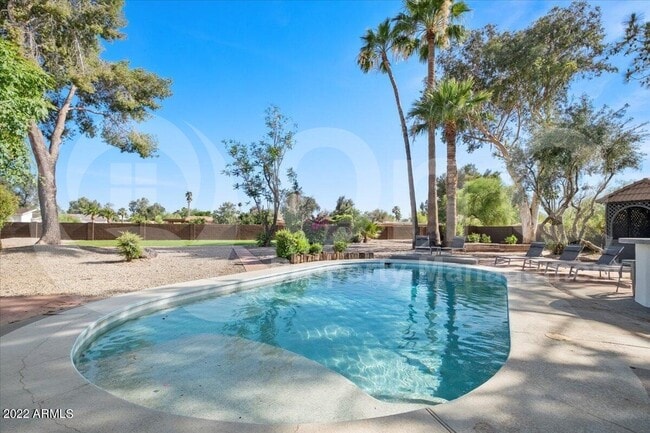 Building Photo - 6149 E Delcoa Ave