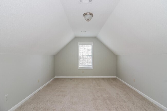 Building Photo - 7172 Market Square Dr