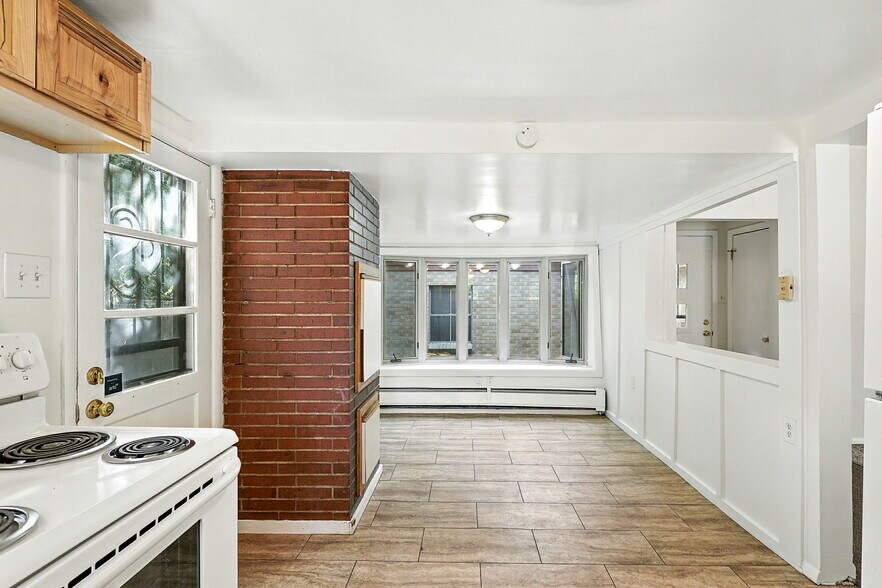 Building Photo - 5631 W 16th Ave