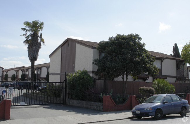 Primary Photo - 22226-22234 S Garden Ave