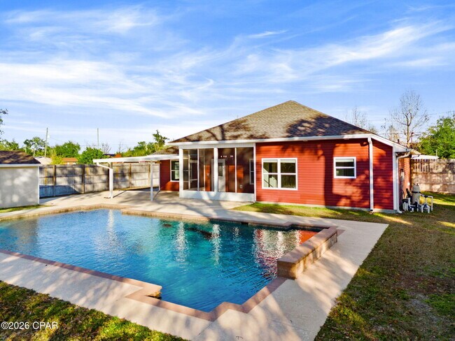 Building Photo - 702 Michigan Ave