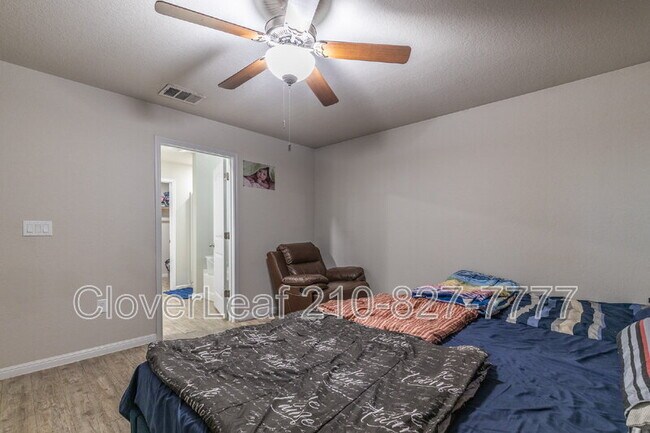 Building Photo - 10423 Legacy Cv