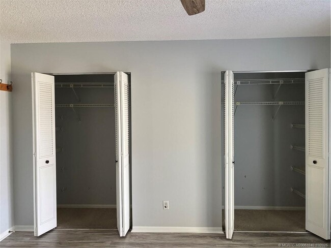 Building Photo - 9 Lake Vista Trail