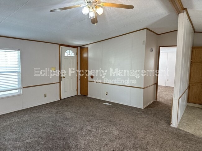 Building Photo - 178 Hollyberry Way
