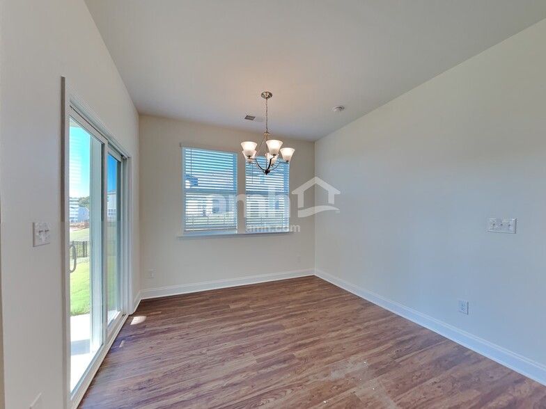 Building Photo - 112 Twin River Dr