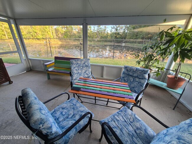 Building Photo - 1688 Northglen Cir